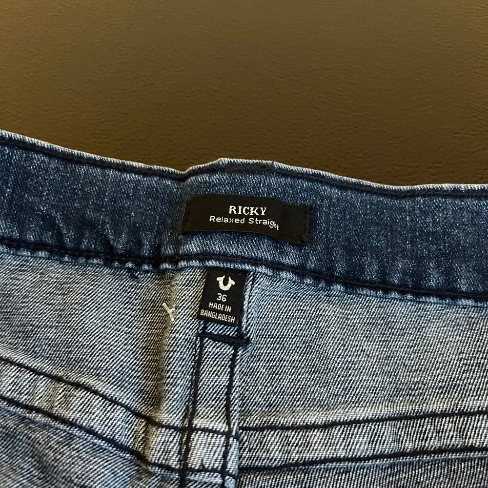 True Religion Ricky Relaxed Straight Jeans Mens size 36x34 Blue Tidal Wash NWT